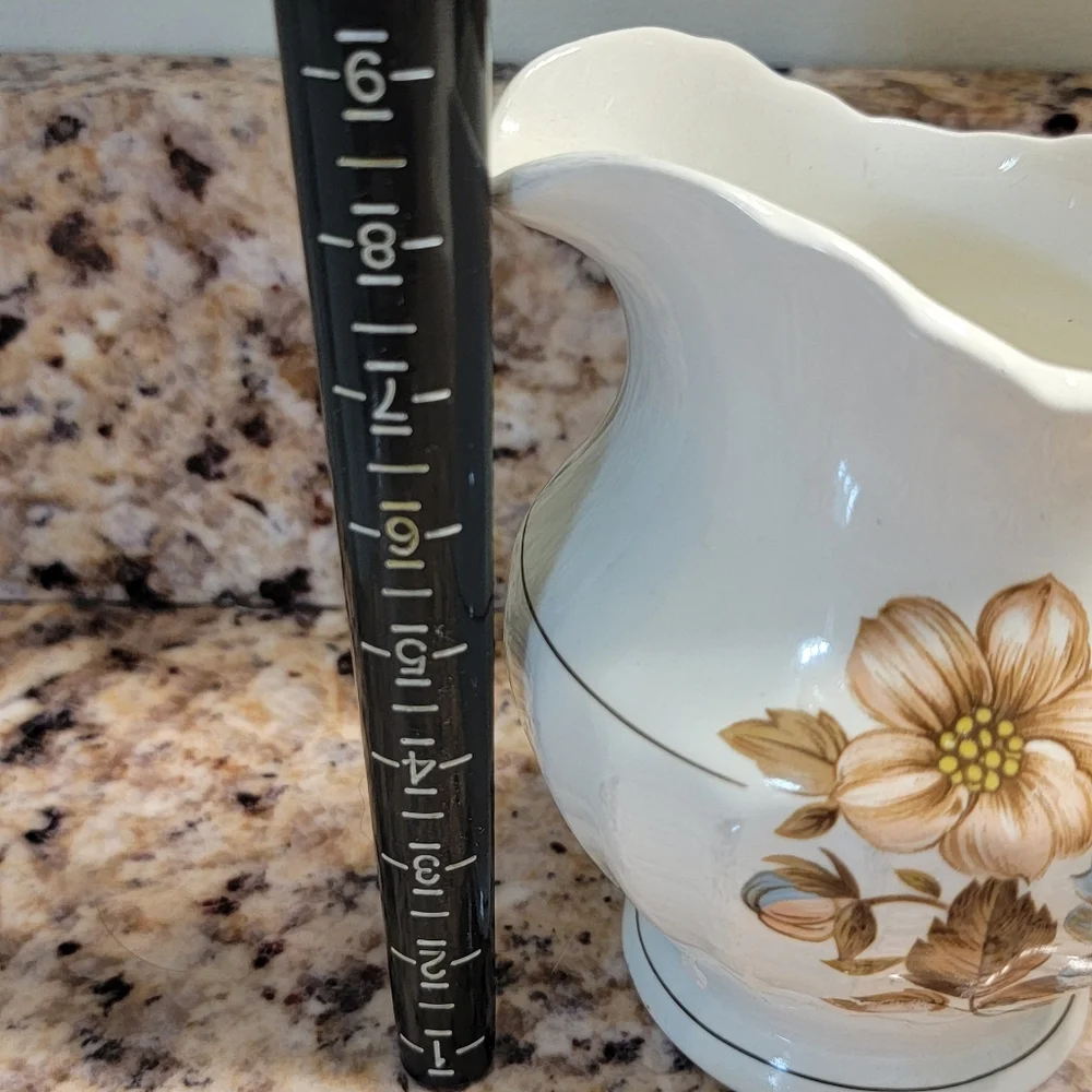 Vintage J&G Meakin‎ England Classic White Floral Porcelein Pouring Creamer
